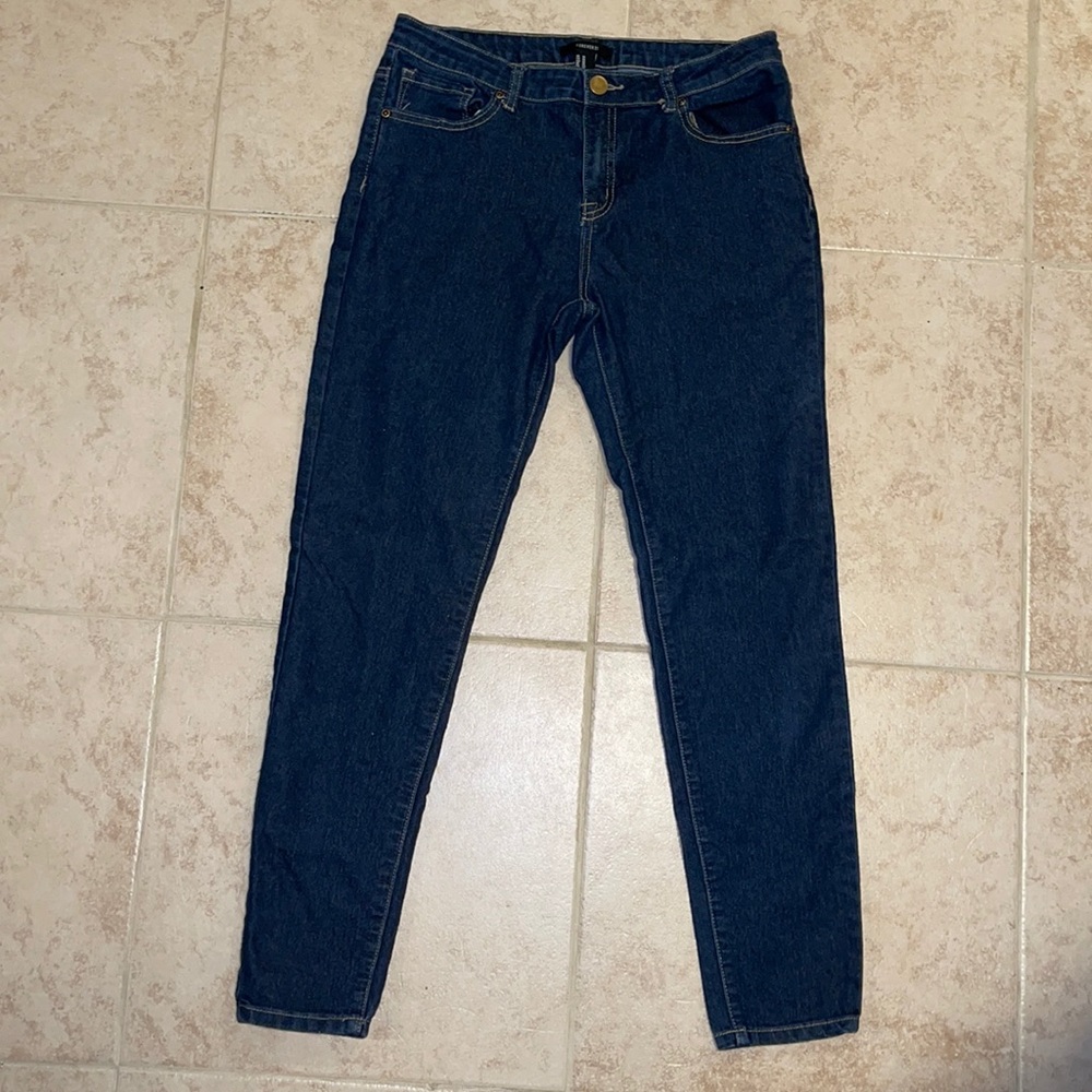 Dark skinny jeans